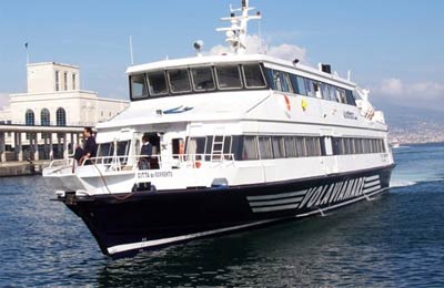 Porovnejte a rezervujte si levné Alilauro trajekty do Ischia a Neapol!